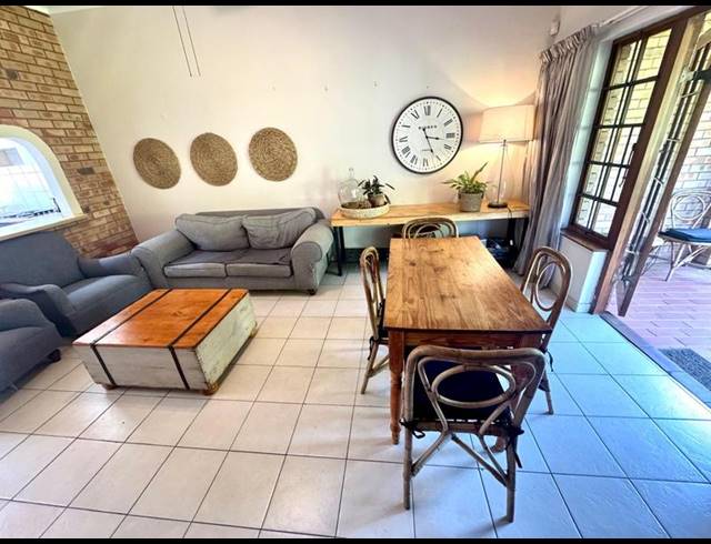 2 BEDROOM TOWNHOUSE FOR SALE IN MONTROSE